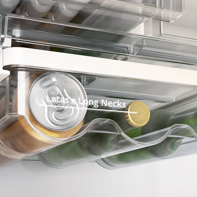 Brastemp_Geladeira_BRM58AB_Imagem_Detalhe_Latas_e_Long_Neckspng