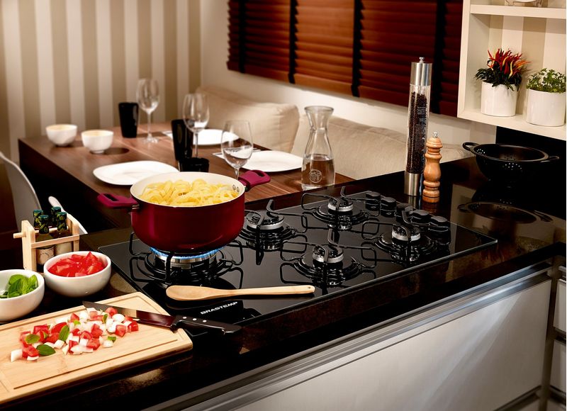 Brastemp_Cooktop_BDD85AE_Imagem_Ambientada_2