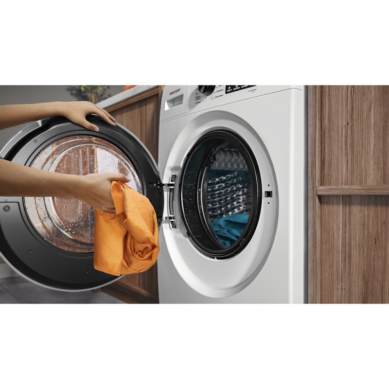 Brastemp_Lavadora_BNF10AB_Imagem_Produzida_Mais_Roupas
